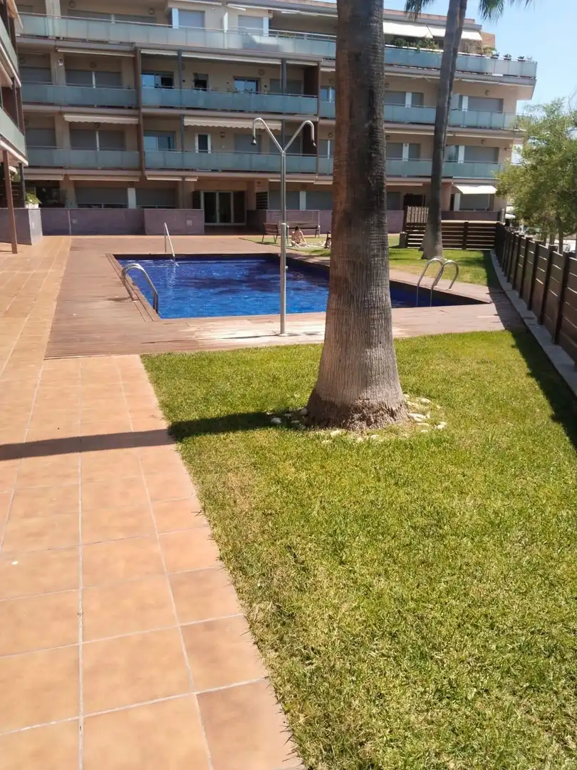 Schwimmbecken von Wohnung zum Verkauf in La Ràpita mit Klimaanlage, Heizung und Privatgarten