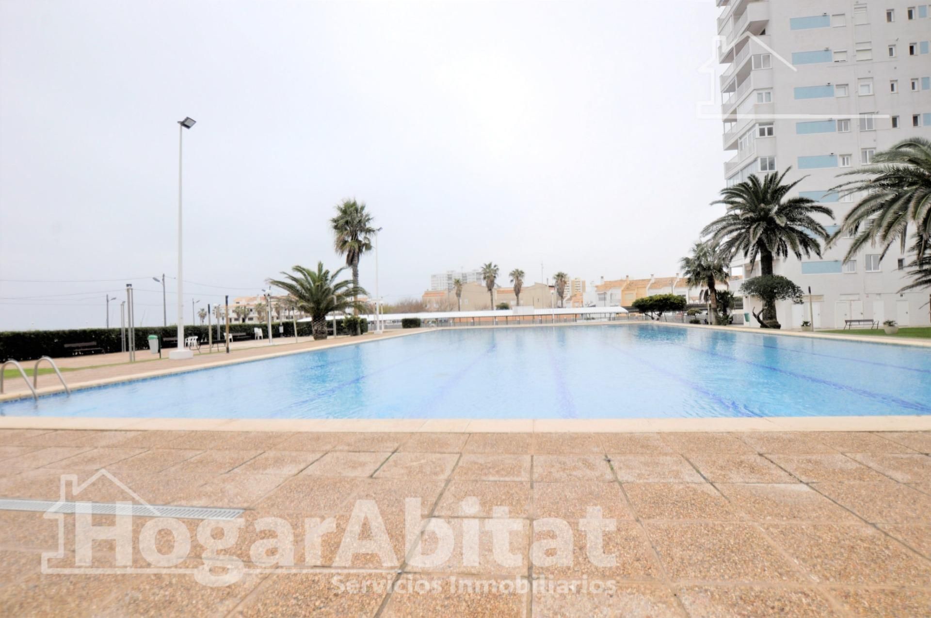 Swimming pool of Flat for sale in  Valencia Capital  with Private garden and Community pool