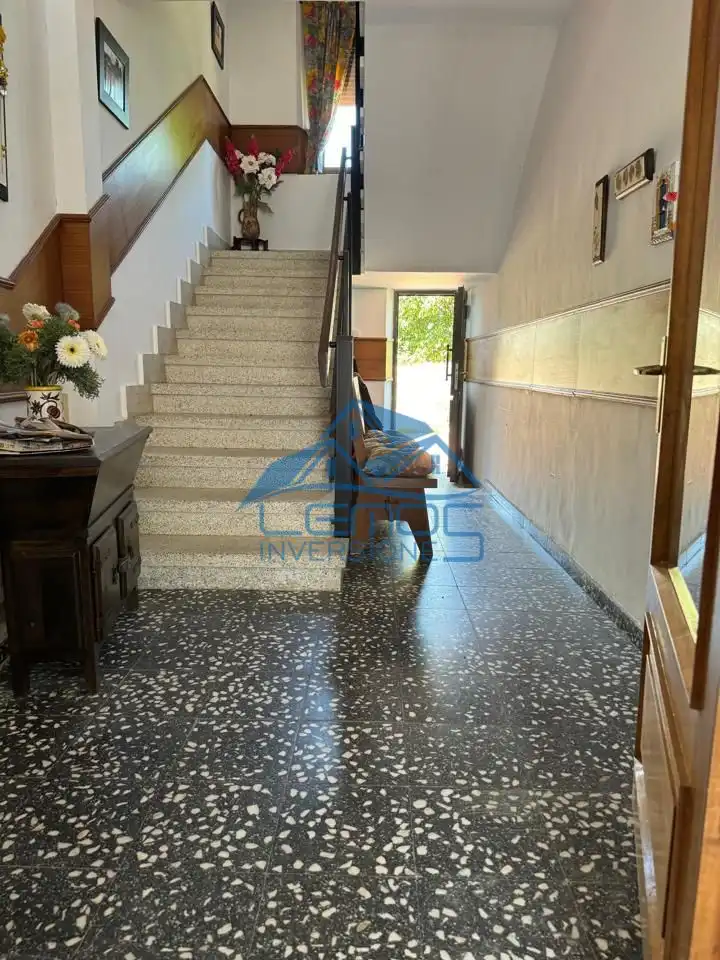 Houses for sale in Santa Teresa De Jesús, Boñar