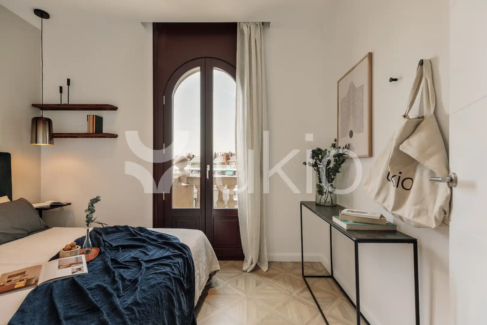Dormitori de Apartament de lloguer en Barcelona amb Aire condicionat, Calefacció i Terrassa