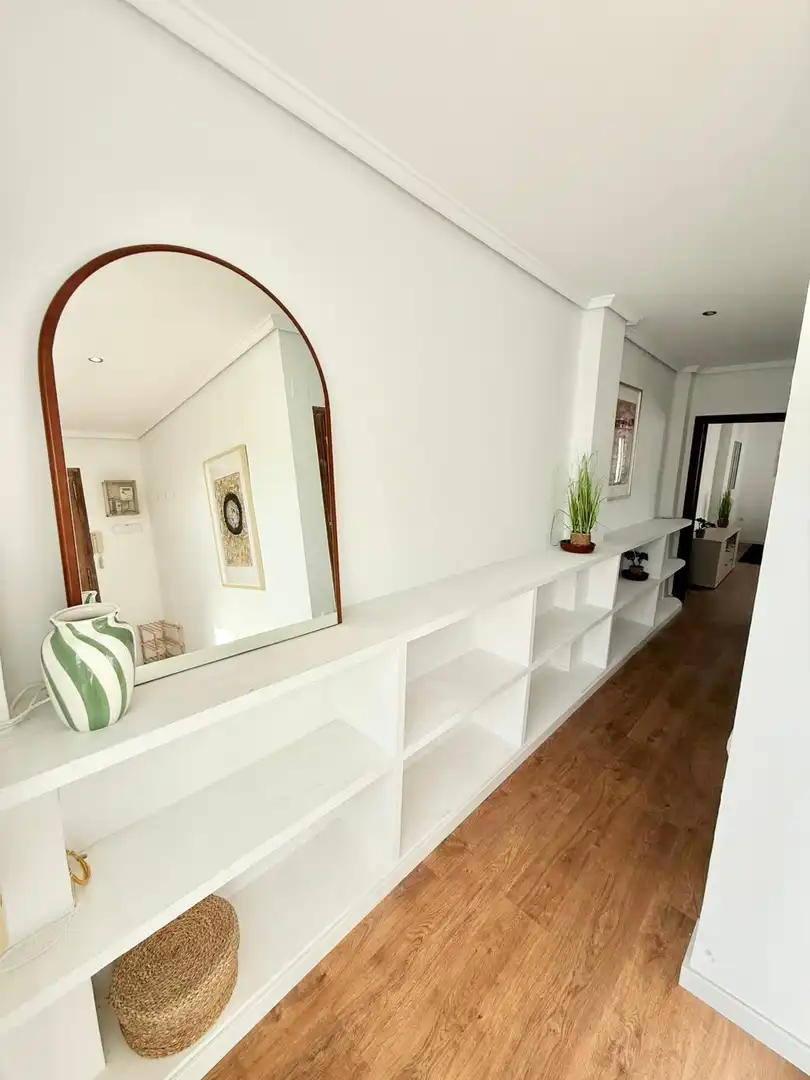 Wohnung zur Miete in Valencia mit Klimaanlage, Parkett und Terrasse