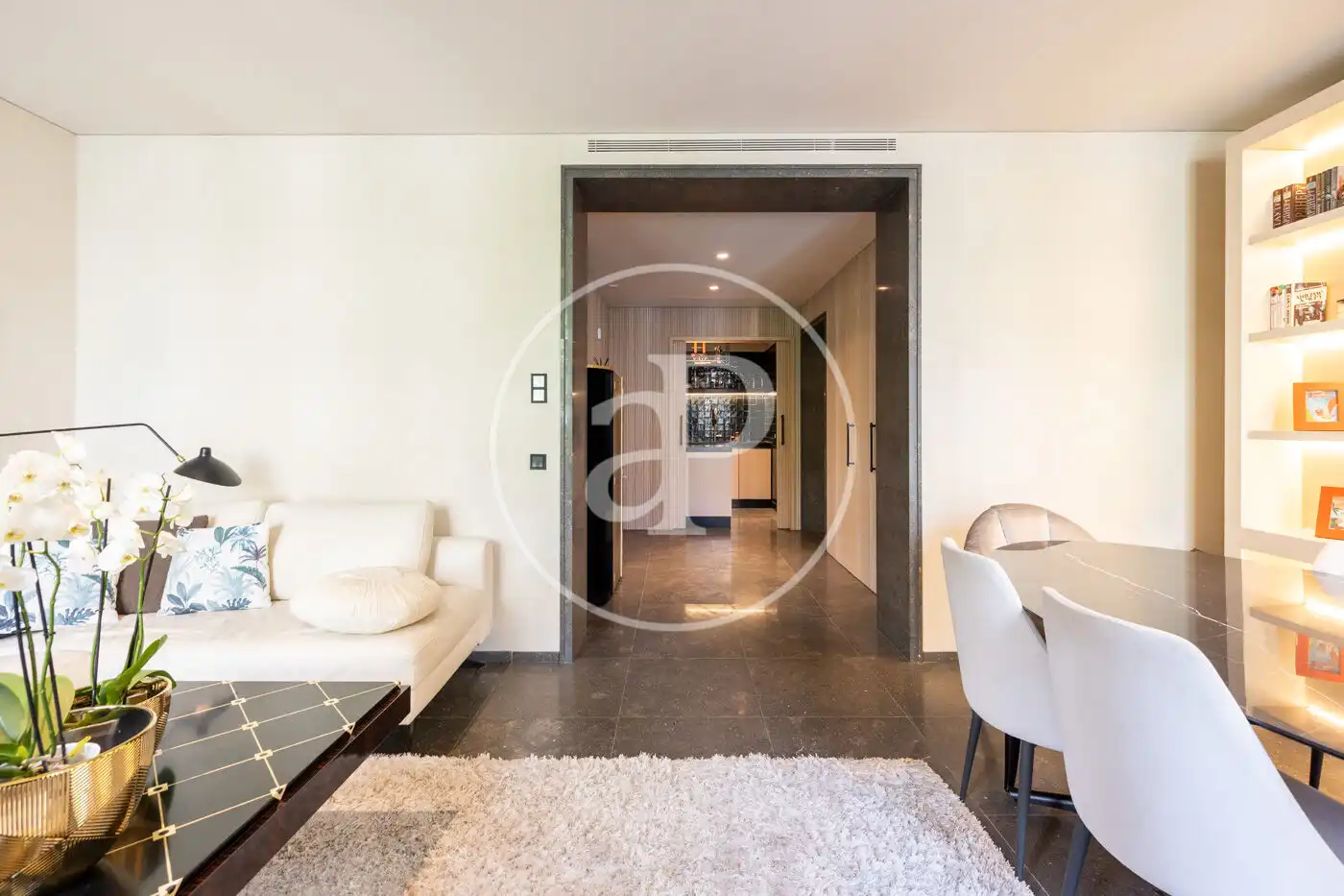 Wohnung zum Verkauf in Barcelona mit Klimaanlage und Heizung