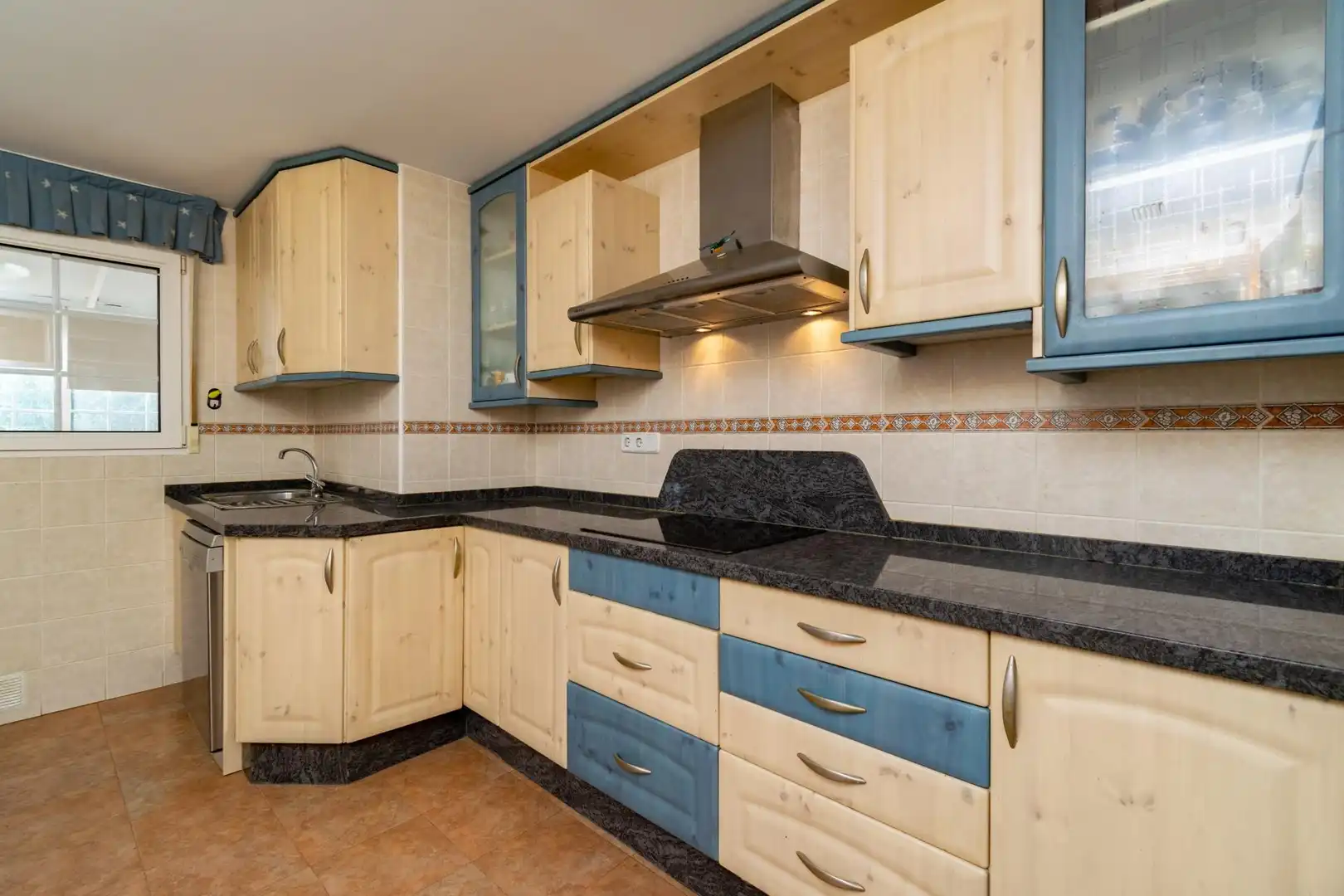 Cocina de Casa o chalet en venta en Cartagena con Aire acondicionado, Calefacción y Jardín privado
