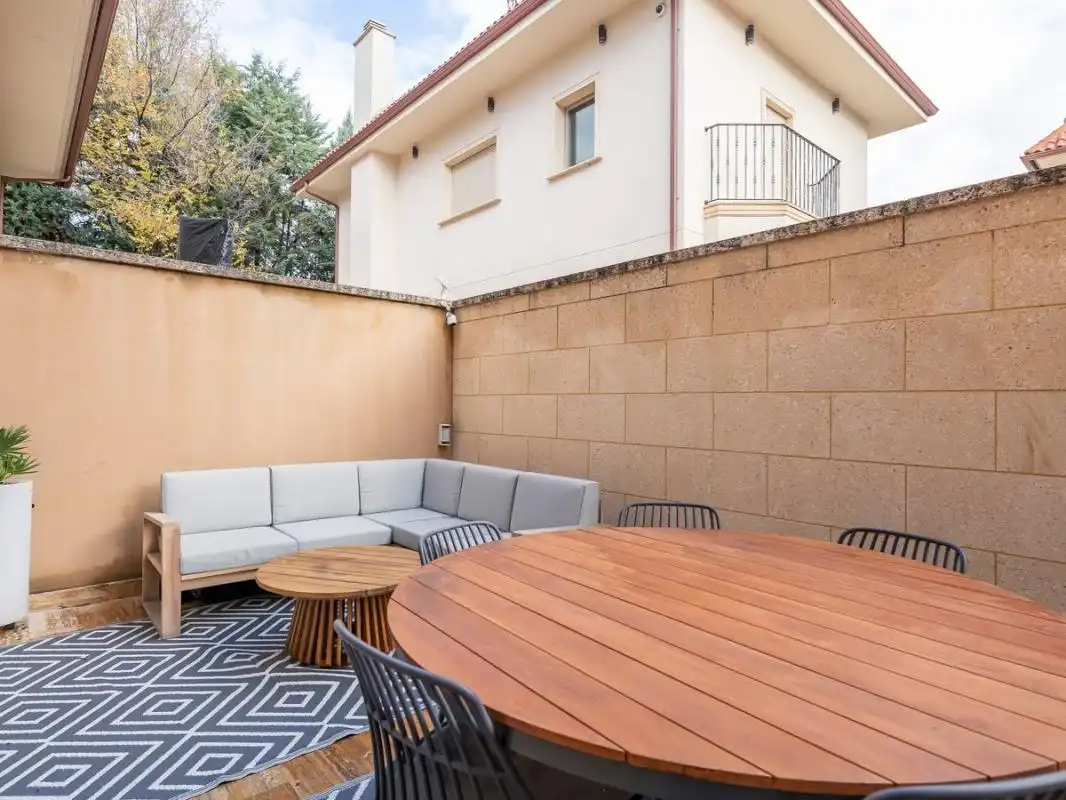 Casa a schiera con terrazza in affitto a Av. de Fuentelarreina, imagen 64