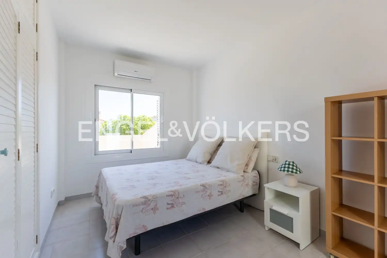 Bedroom of Houses for rent in Valencia  with Air Conditioner, Heating and Private garden