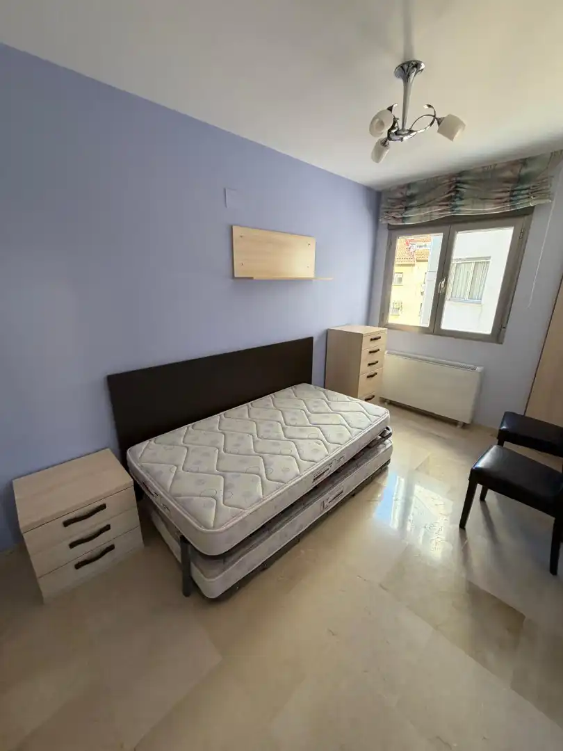 Habitación de Piso de alquiler en Albacete con Calefacción, Amueblado y Horno