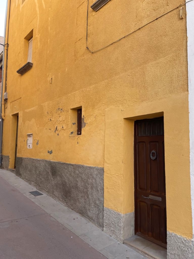 Vista exterior de Casa adosada en venda en Juneda amb Calefacció, Traster i Moblat