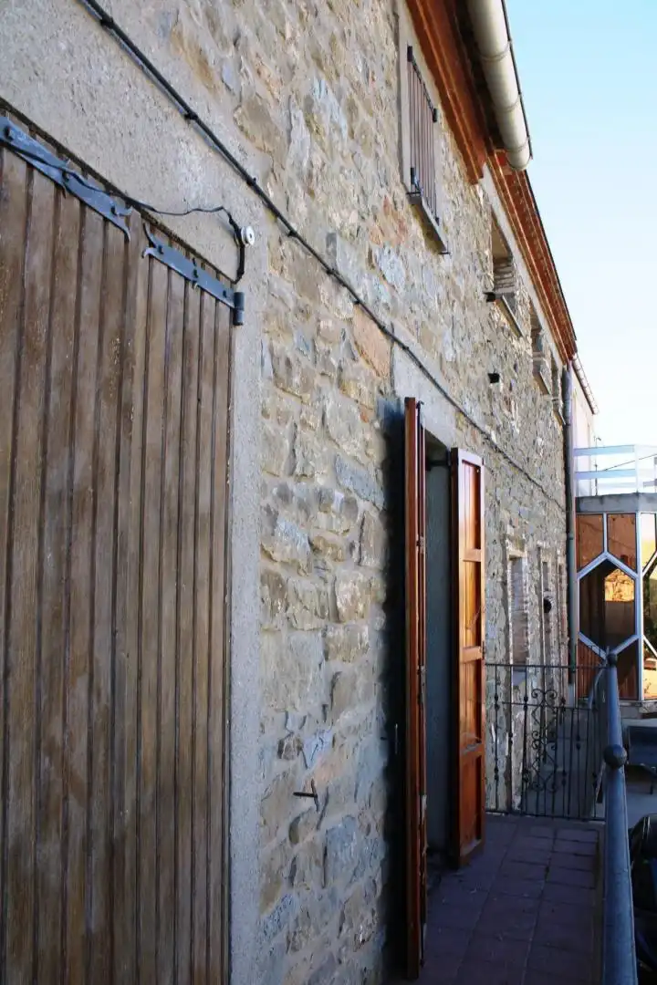 Casa rústica amb terrassa en venda a Tornabous