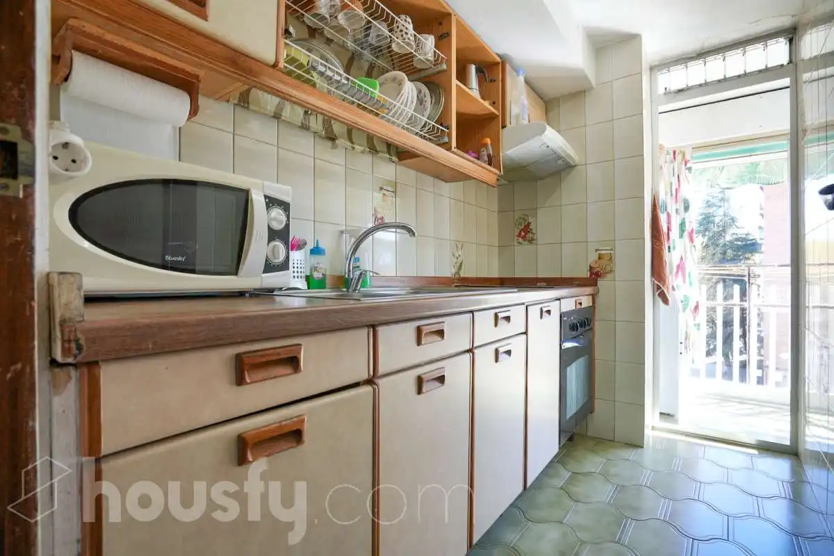 Cuina de Pis en venda en Madrid amb Calefacció, Parquet i Terrassa