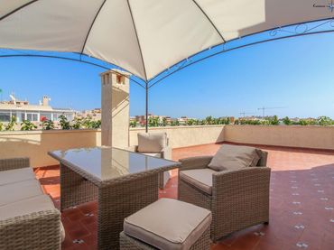 Penthouse with lift for sale in N/A
