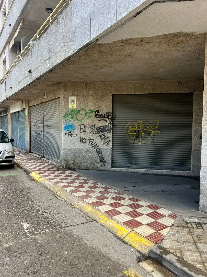 Gewerbefläche zum Verkauf in Carrer Narcis Monturiol 100, imagen 6