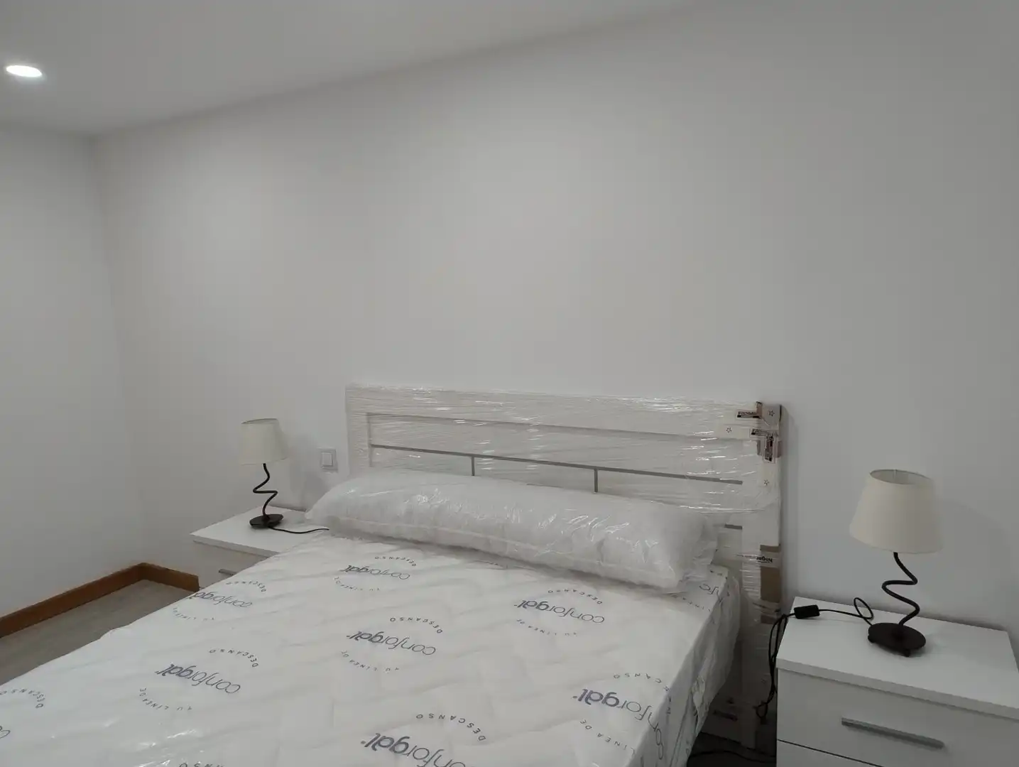 Bedroom of Flat for rent in Santiago de Compostela   with Heating, Furnished and Oven