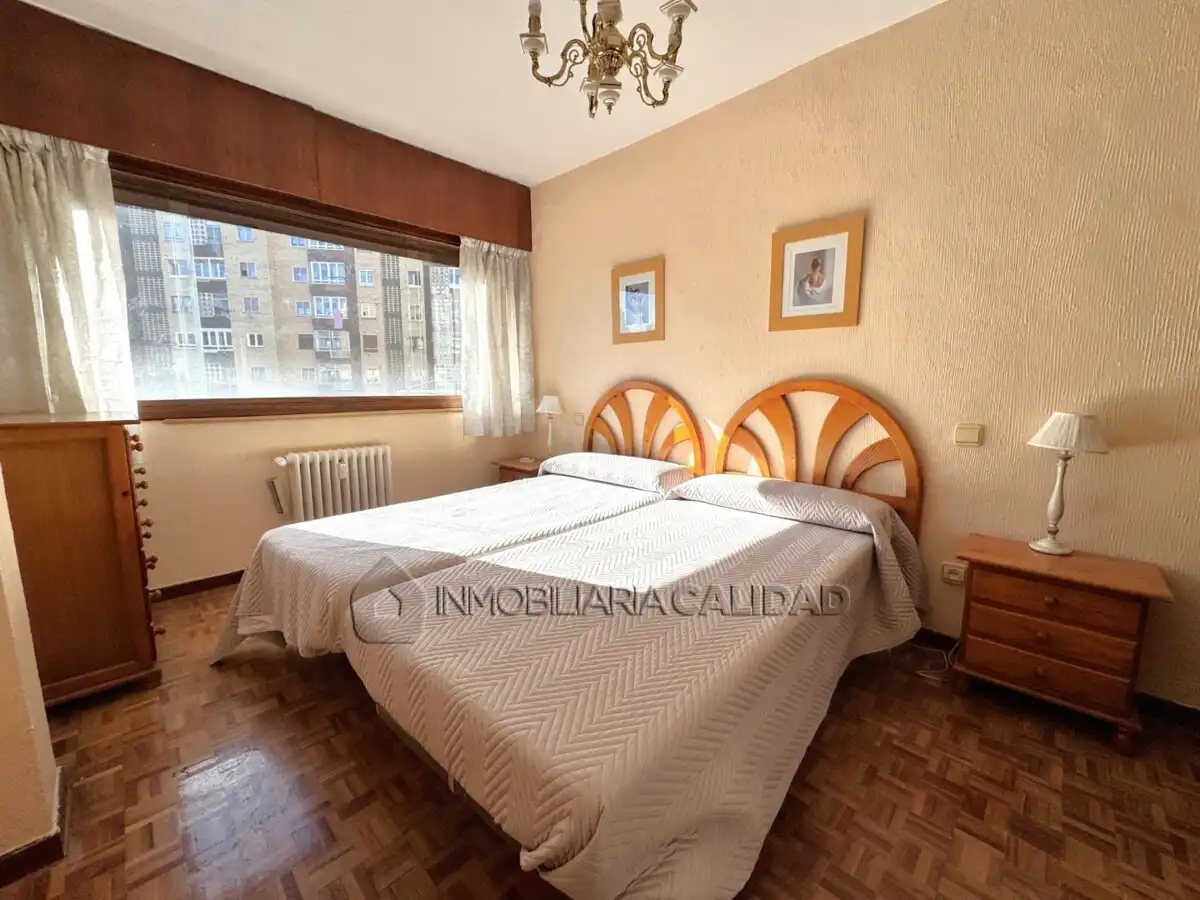 Bedroom of Flat for rent in Burgos  with Heating and Furnished