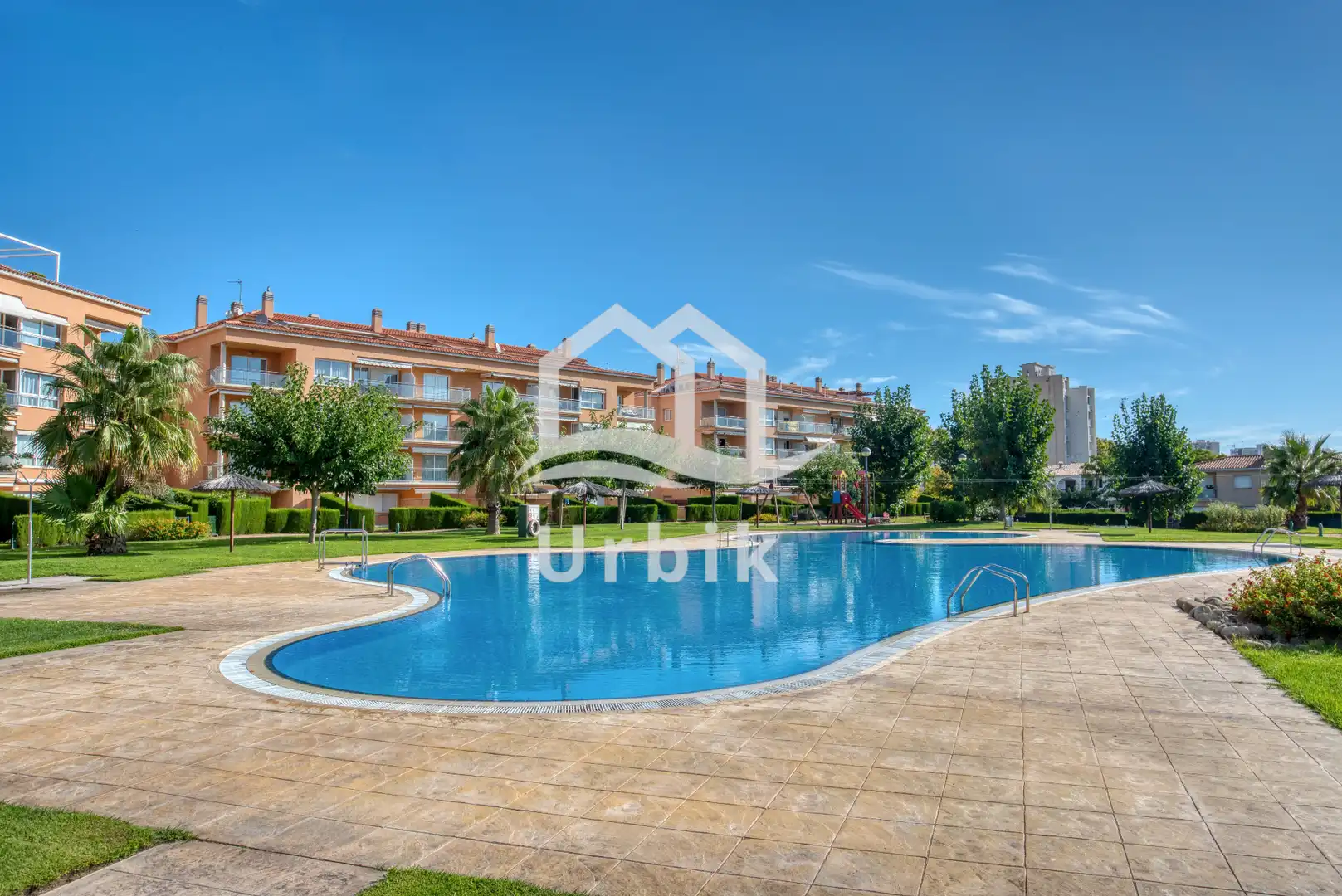 Piscina de Piso en venta en Castell d'Aro, Platja d'Aro i s'Agaró con Aire acondicionado, Calefacción y Terraza