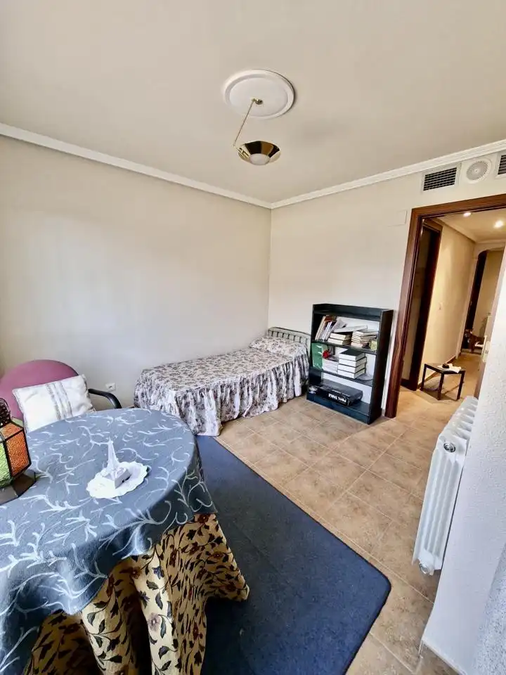 Planta baja en venta en Zaragoza con Aire acondicionado, Calefacción y Terraza