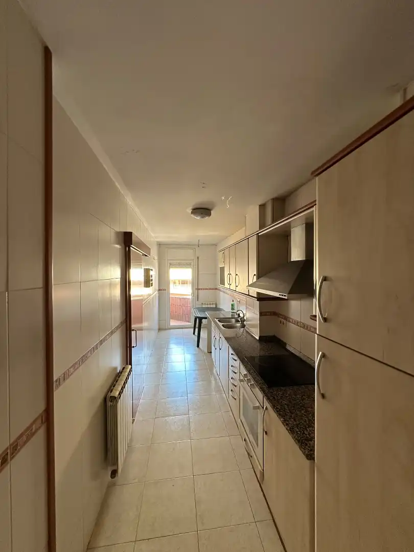 Dúplex amb terrassa en venda a Mollerussa, imagen 2