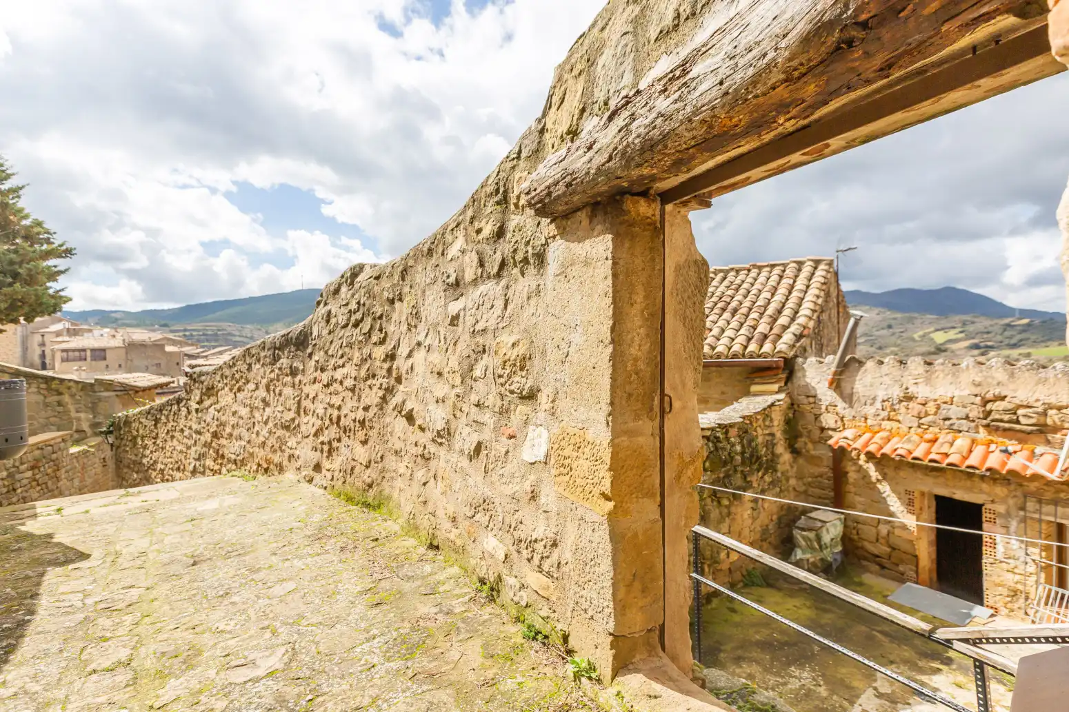 Vista exterior de Casa o xalet en venda en Sos del Rey Católico amb Calefacció
