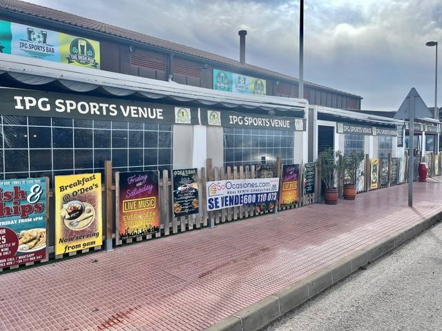 Local comercial en Alquiler en Lomas de Cabo Roig - Los Dolses