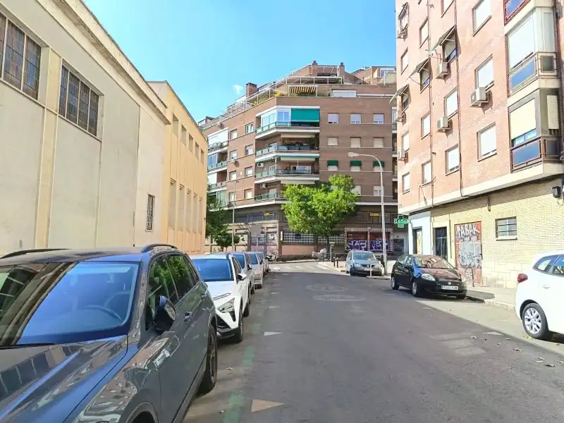 Vista exterior de Piso en venta en Retiro
