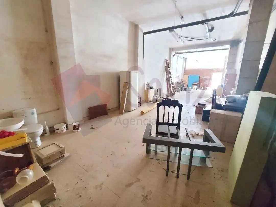 Local comercial en venta en Calle Luis Barrón, imagen 4