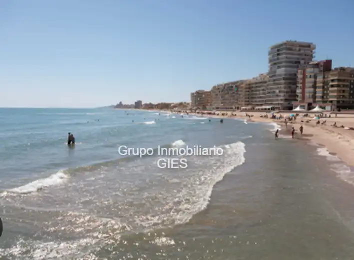 Vista exterior de Apartamento en venta en Valencia con Aire acondicionado, Calefacción y Terraza