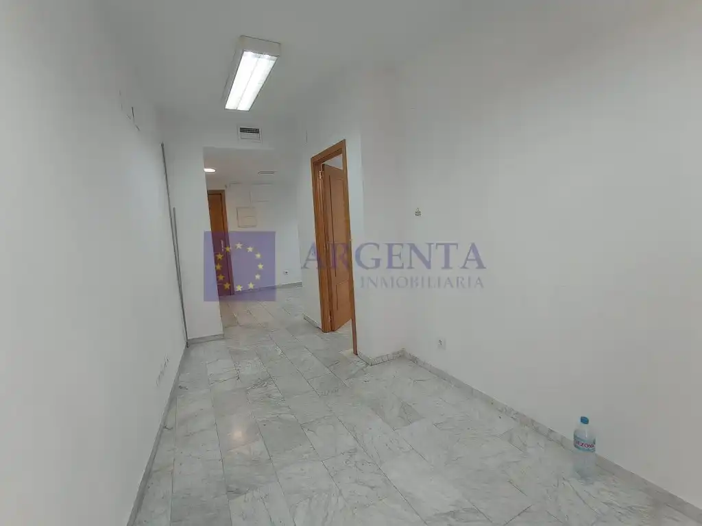 Oficina amb ascensor en venda a Centro, imagen 10