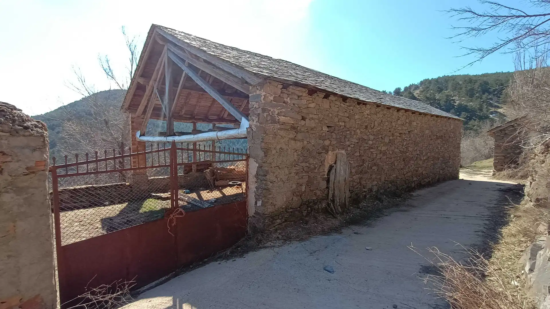 Vista exterior de Finca rústica en venda en Soriguera amb Balcó
