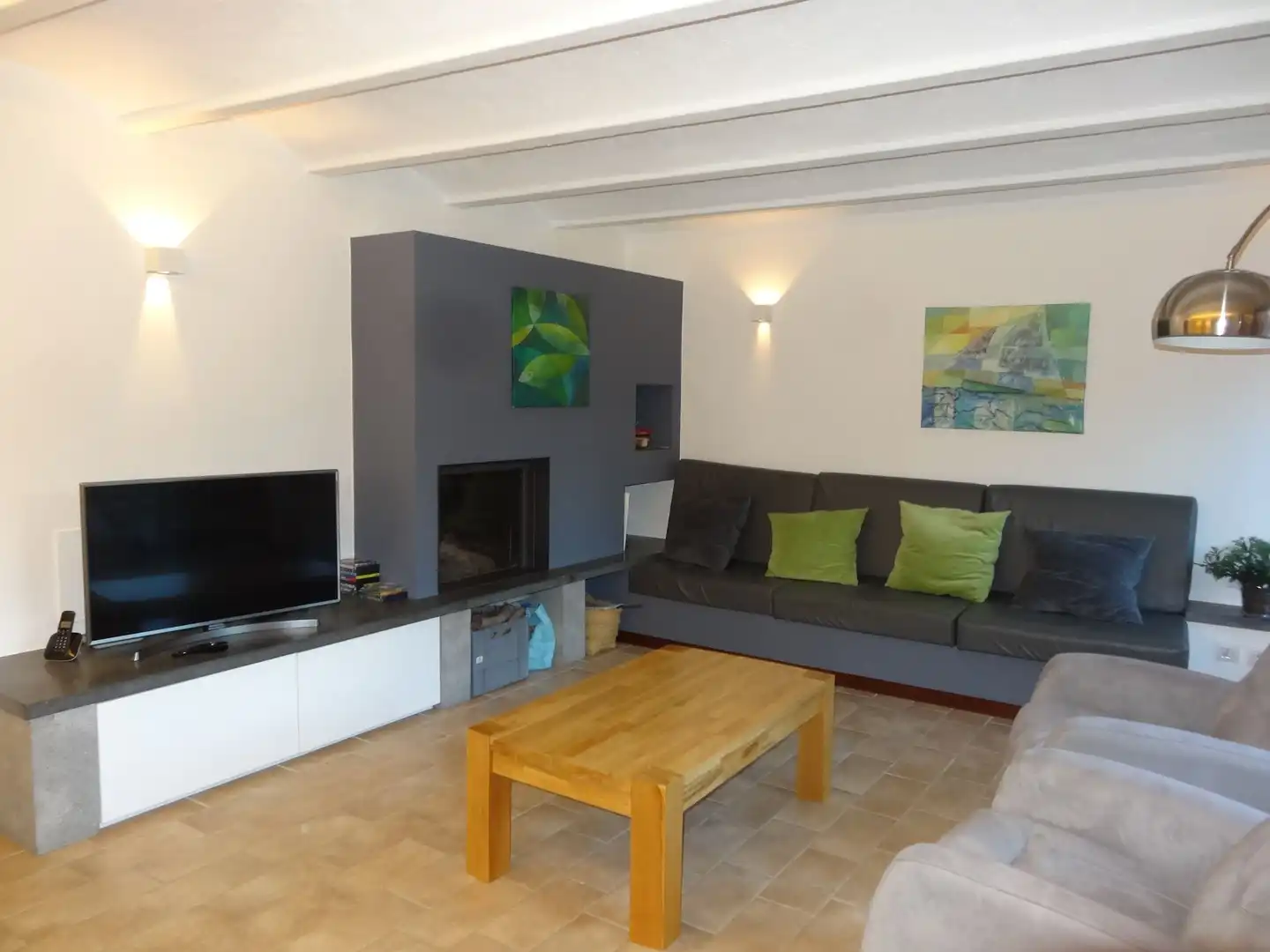 Sala de estar de Finca rústica en venta en Forallac con Aire acondicionado, Calefacción y Jardín privado