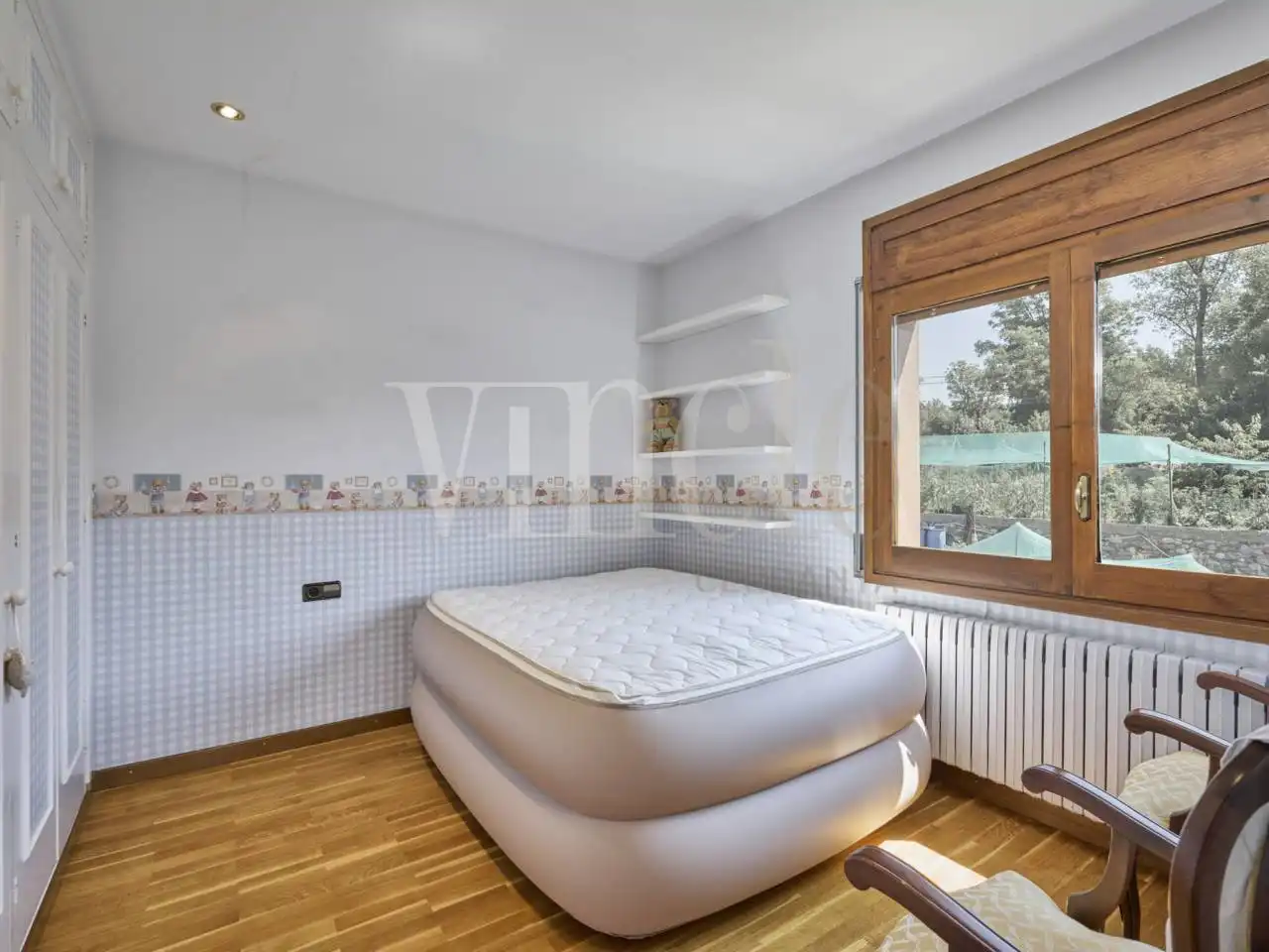 Dormitori de Casa o xalet en venda en Puigcerdà amb Calefacció, Jardí privat i Parquet
