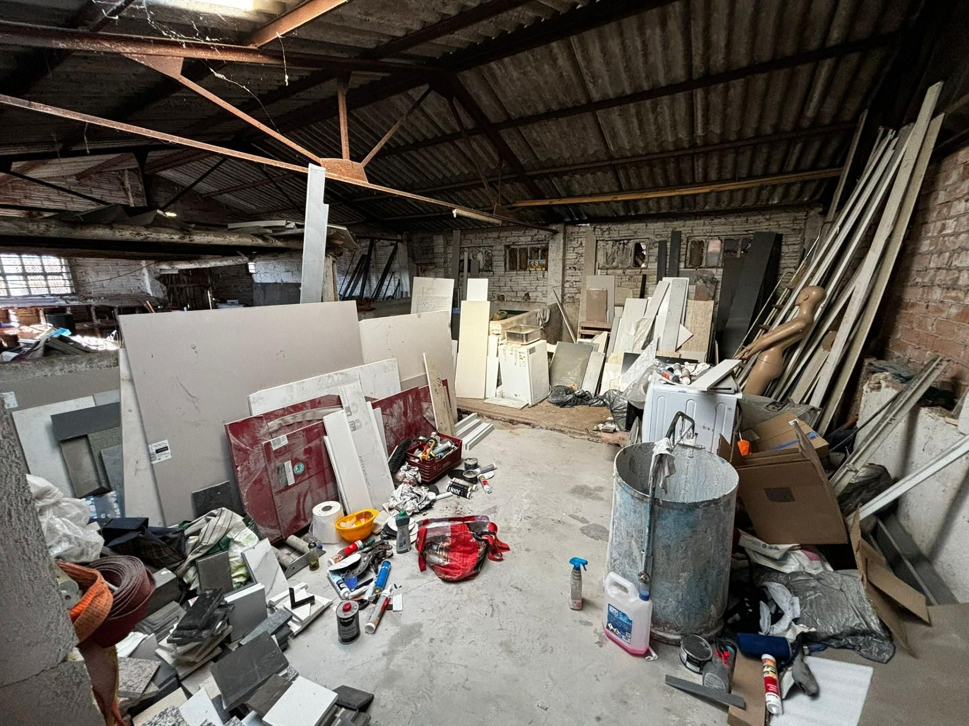 Nau industrial de lloguer a Canovelles