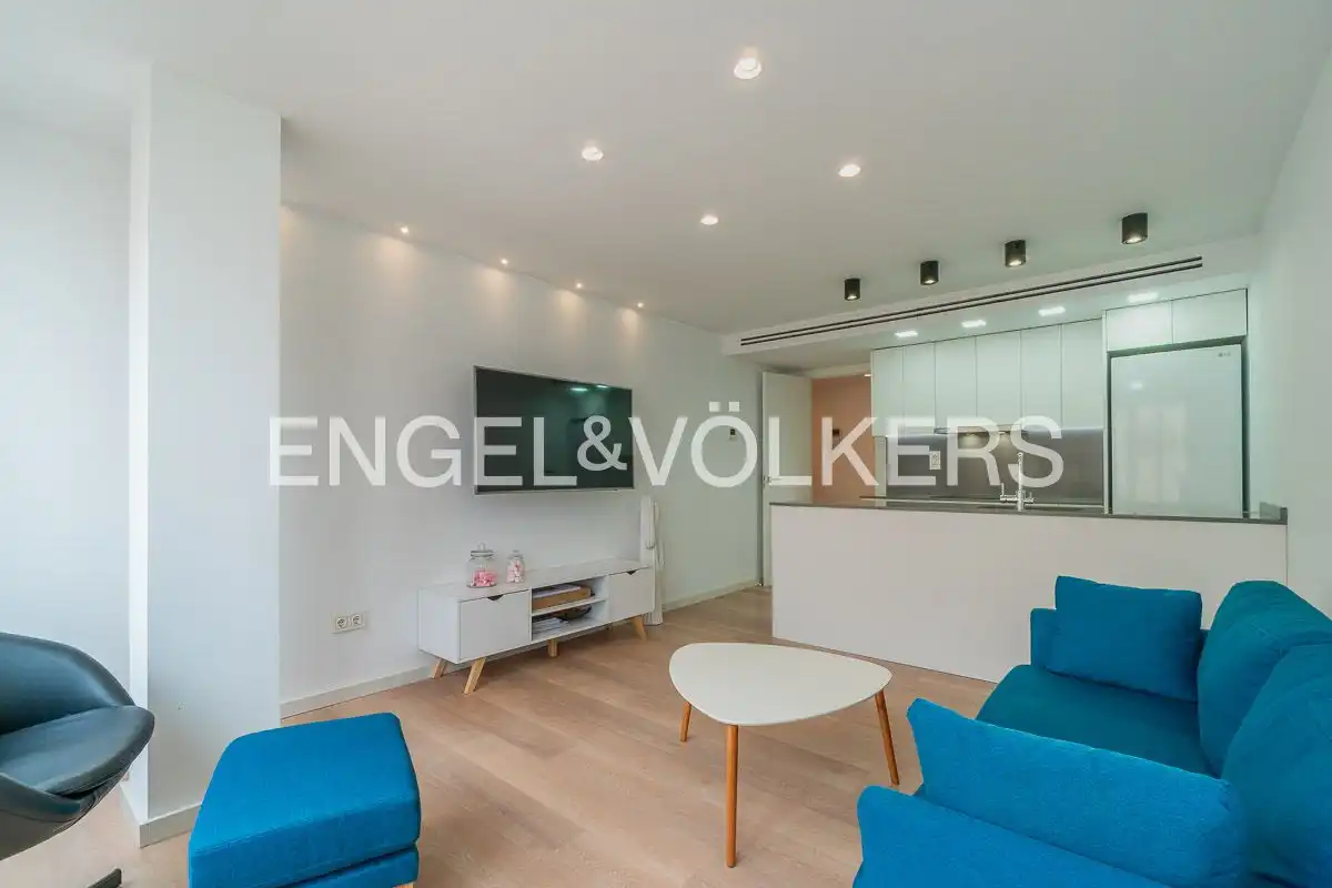 Sala d'estar de Àtic de lloguer en Torrevieja amb Calefacció