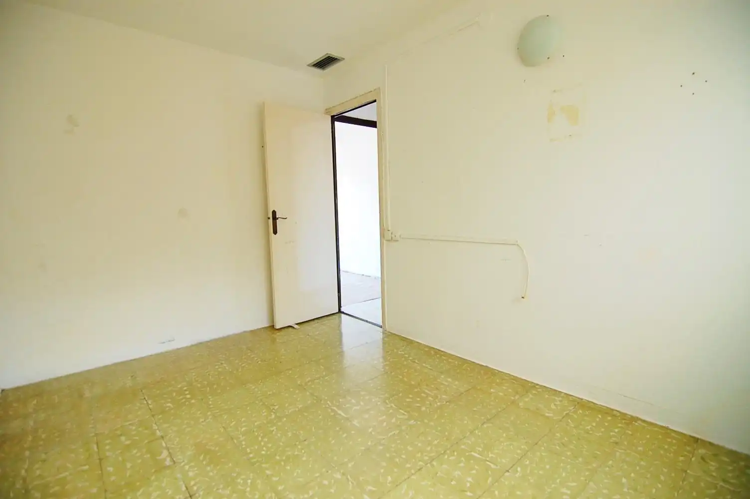 Habitación de Ático en venta en Santa Coloma de Gramenet con Aire acondicionado, Calefacción y Terraza