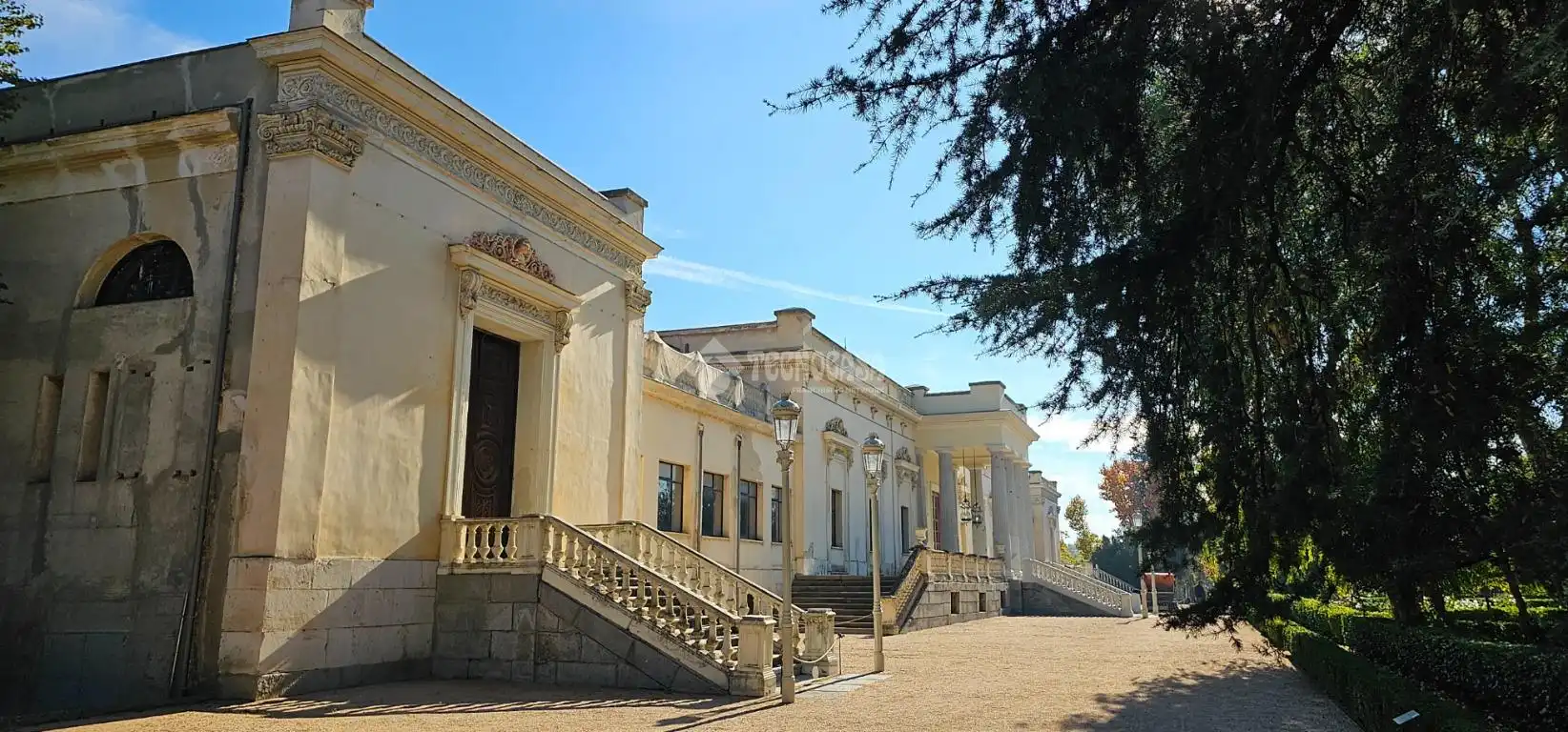 Vista exterior de Estudi en venda en Madrid amb Aire condicionat i Calefacció