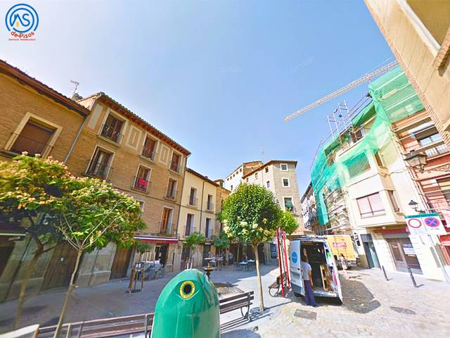 Local comercial en Alquiler en Calle Rúa, 3 en Casco Histórico