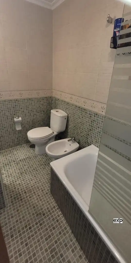 Bathroom of Duplexes for sale in Foz  with Heating