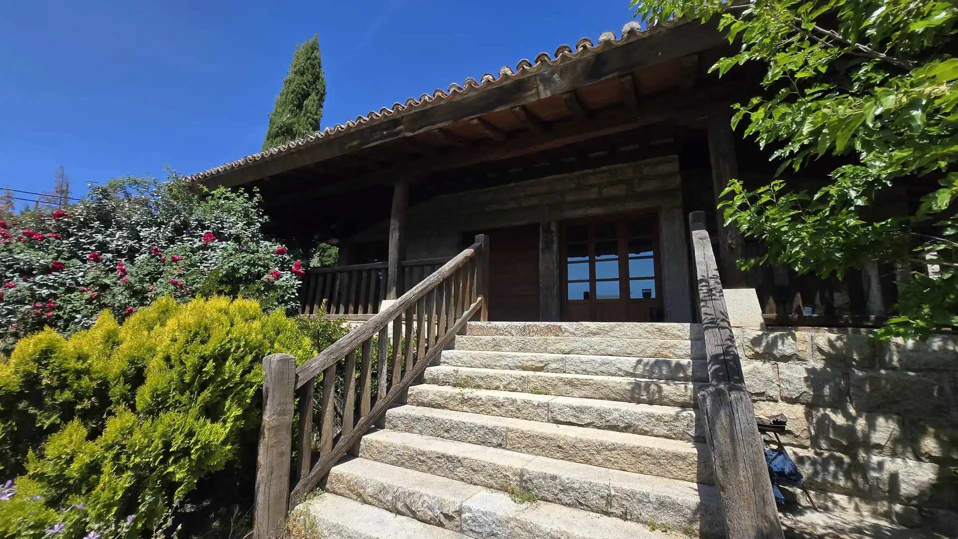 Vista exterior de Casa o chalet en venta en Torrelodones con Jardín privado y Piscina