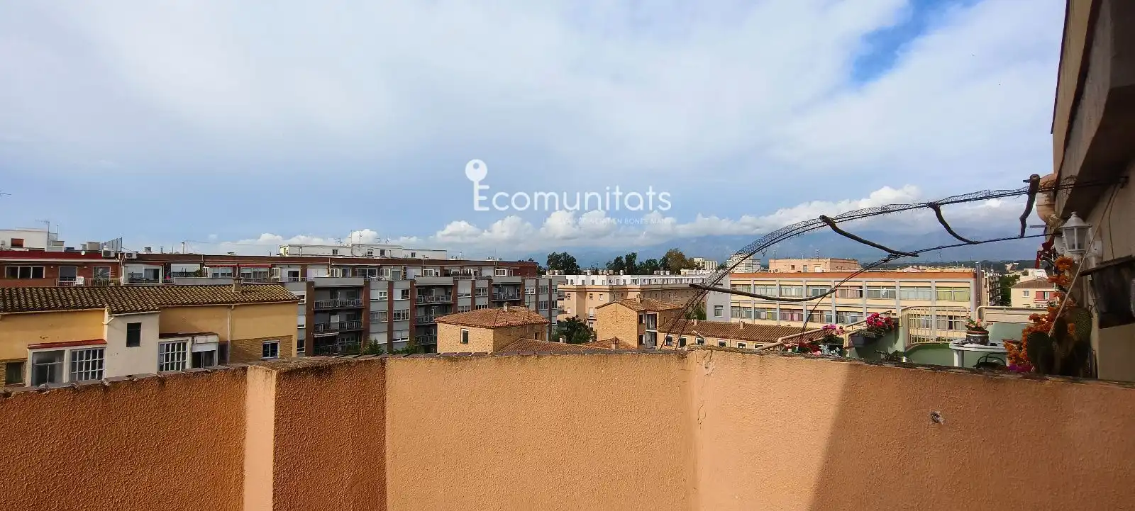 Vista exterior de Ático de alquiler en Tortosa con Aire acondicionado, Terraza y Amueblado