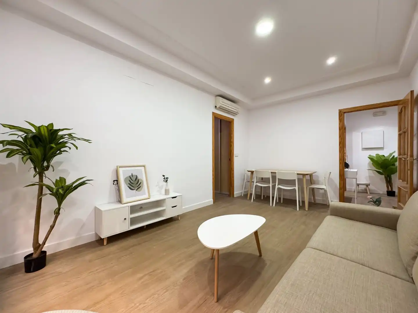 Living room of Flat for rent in Puertollano  with Air Conditioner, Heating and Furnished