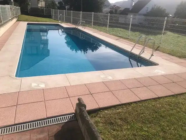 Piscina de Piso en venta en Noja con Calefacción, Terraza y Amueblado