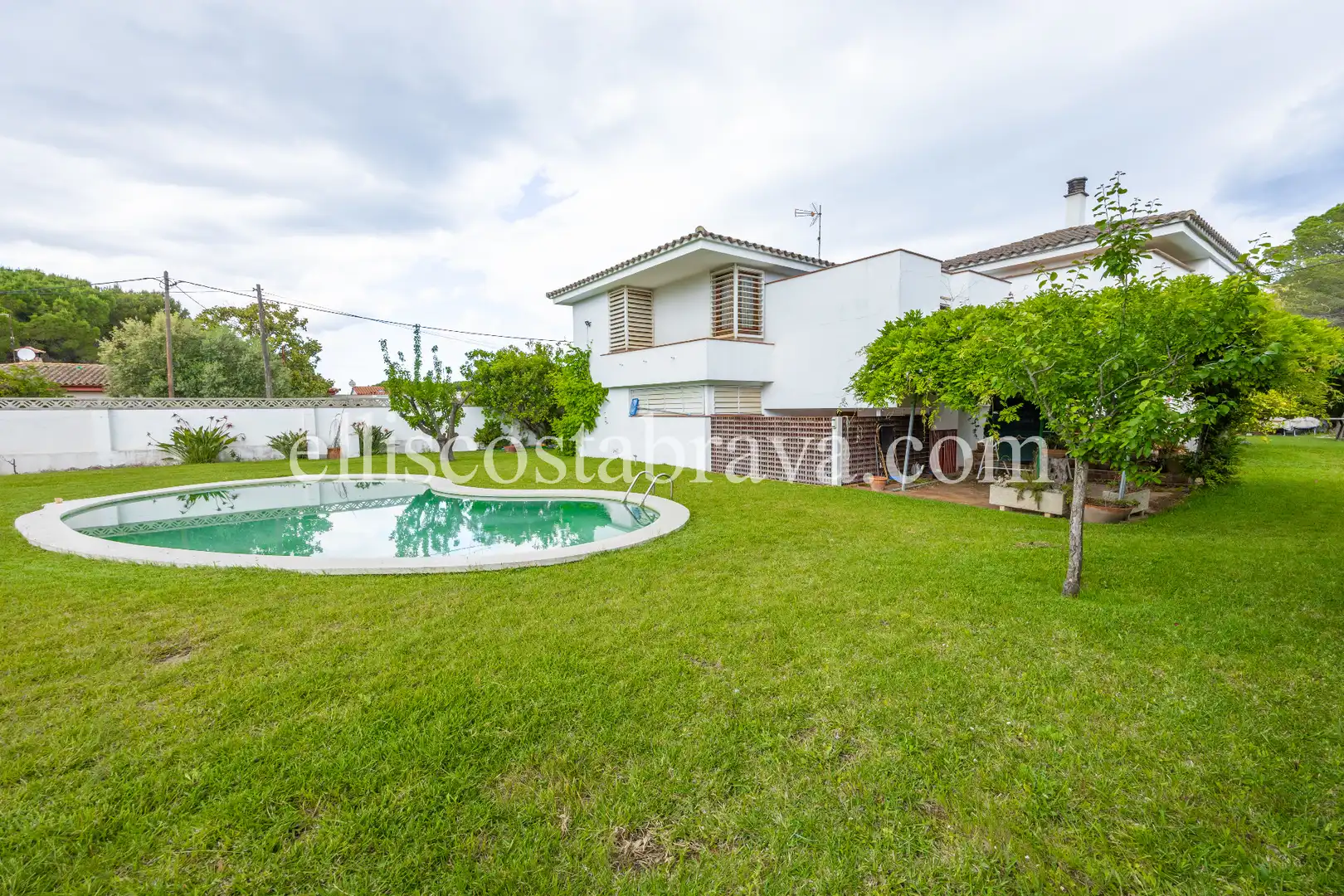 Casa o xalet en venda en L'Escala amb Aire condicionat, Calefacció i Jardí privat