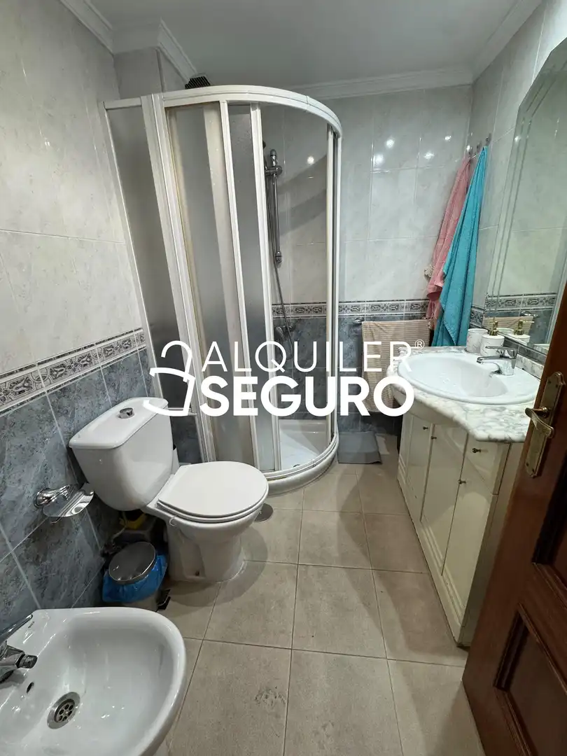 Bathroom of Flat for rent in Málaga  with Furnished