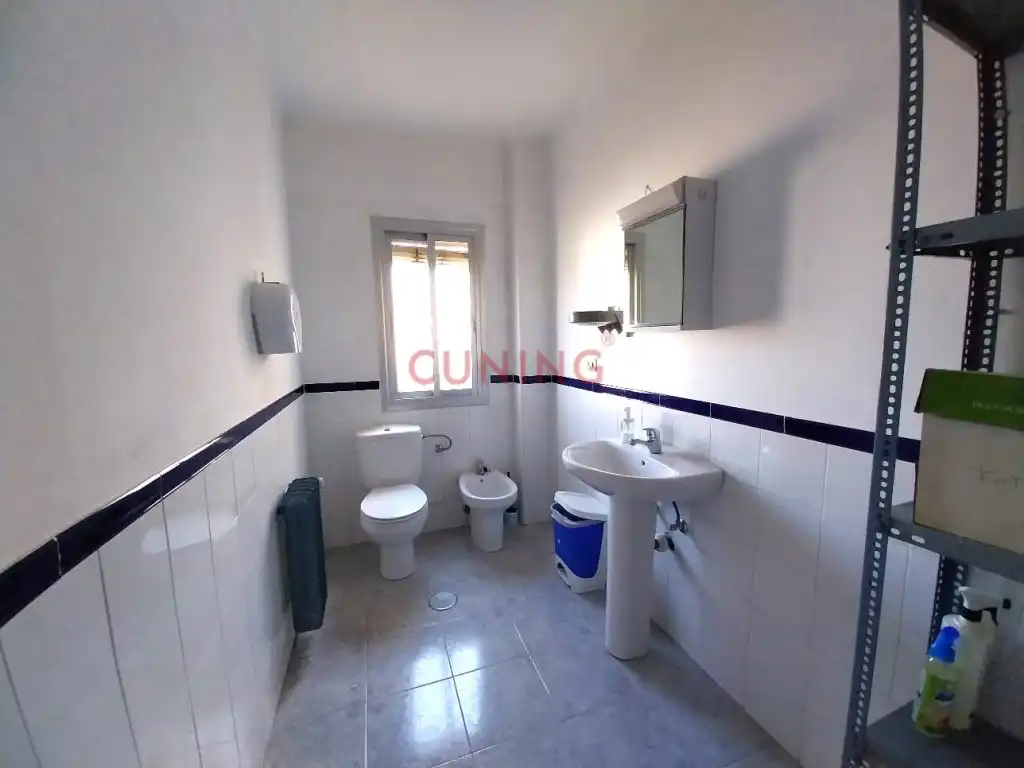 Badezimmer von Wohnung zum Verkauf in Cáceres mit Klimaanlage