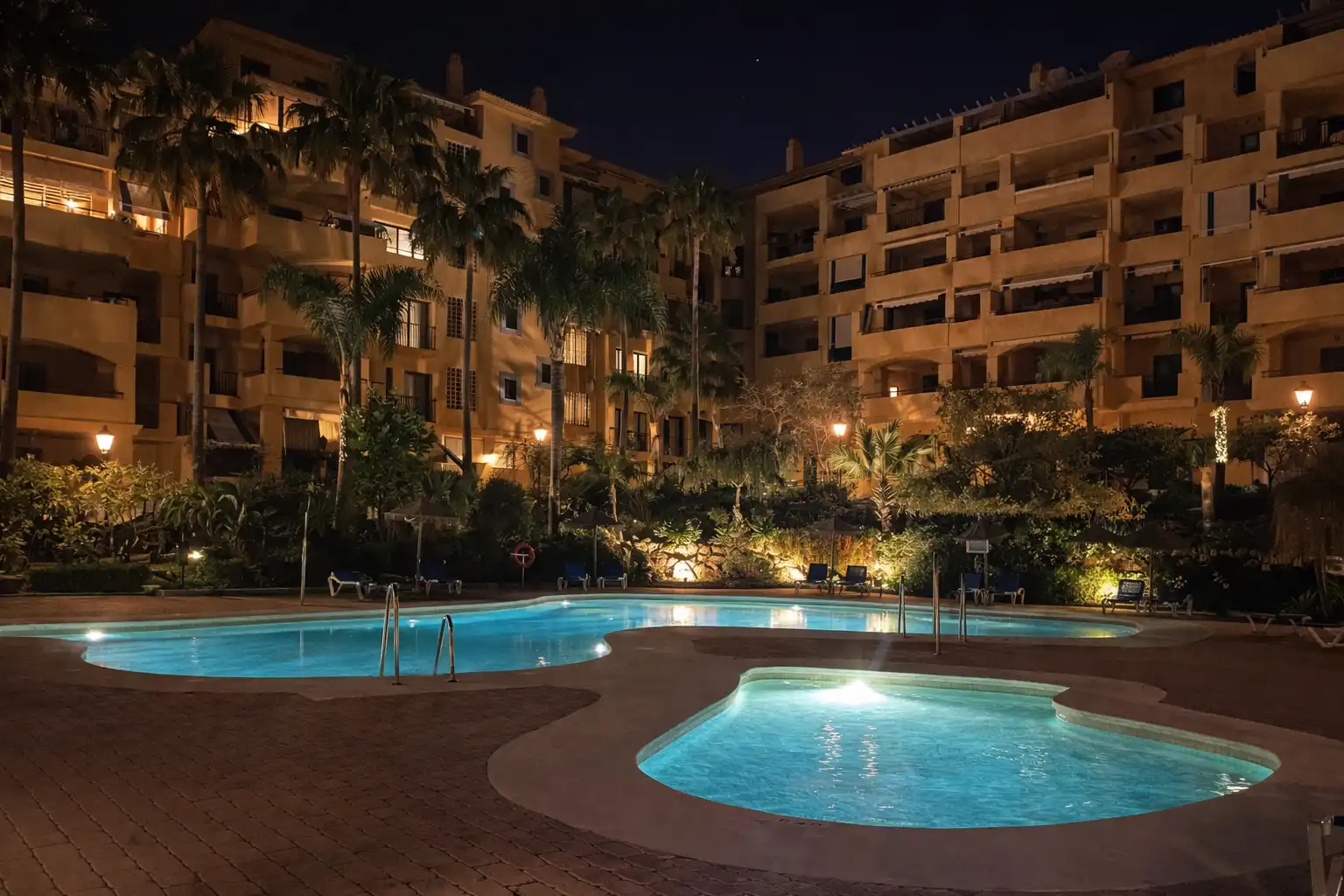 Apartament amb piscina en venda a San Pedro de Alcántara, imagen 14