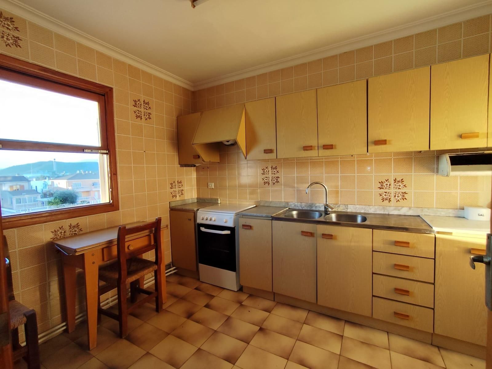 Cocina de Piso en venta en Muro con Terraza y Balcón