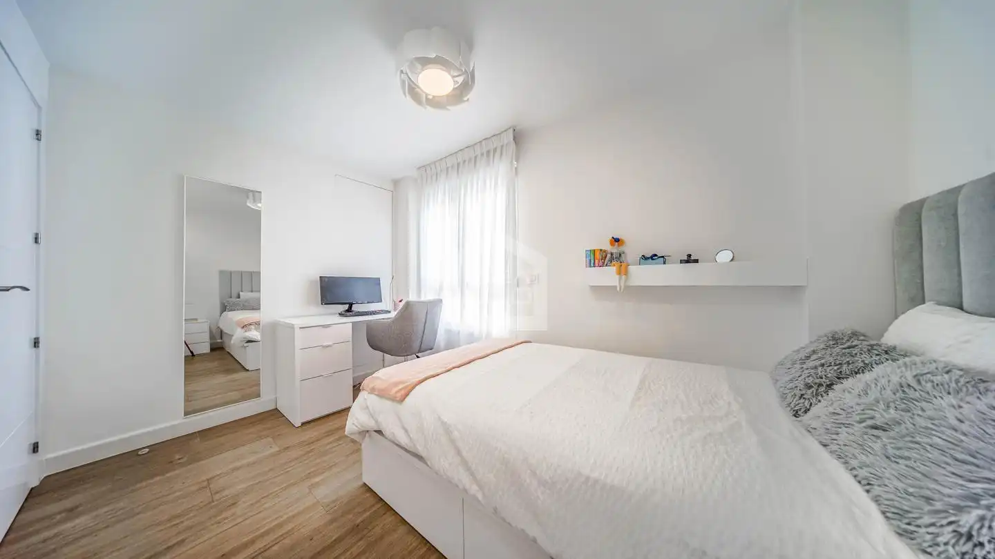 Habitación de Piso en venta en Alcorcón con Aire acondicionado, Calefacción y Terraza