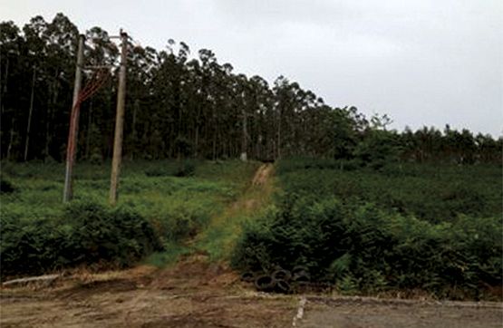 Terreno industrial en venta en Xove