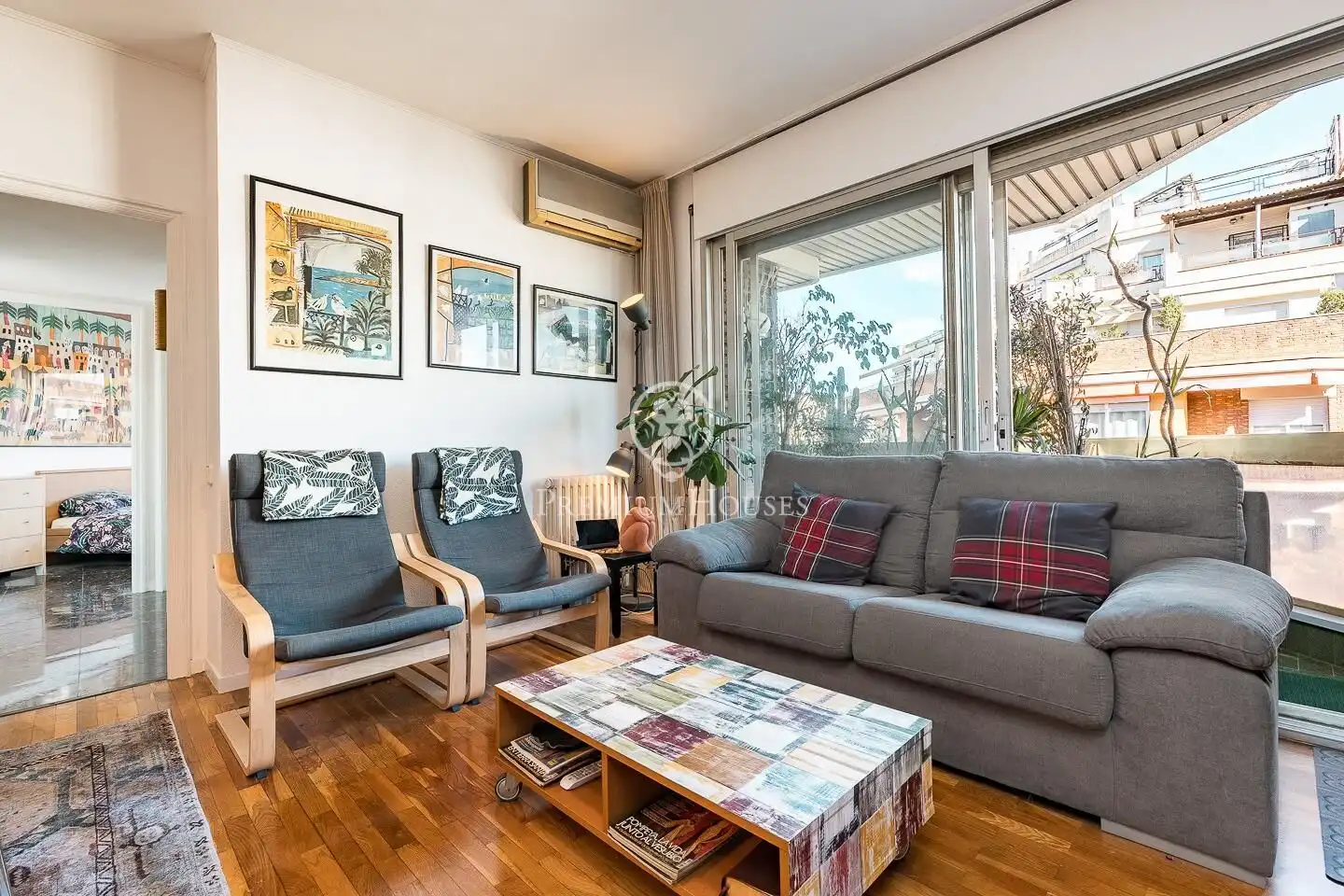 Sala de estar de Piso en venta en Barcelona con Calefacción, Terraza y Balcón