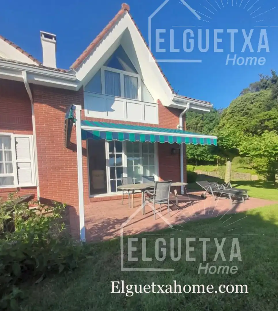 Vista exterior de Casa adosada en venta en Plentzia con Calefacción, Jardín privado y Terraza