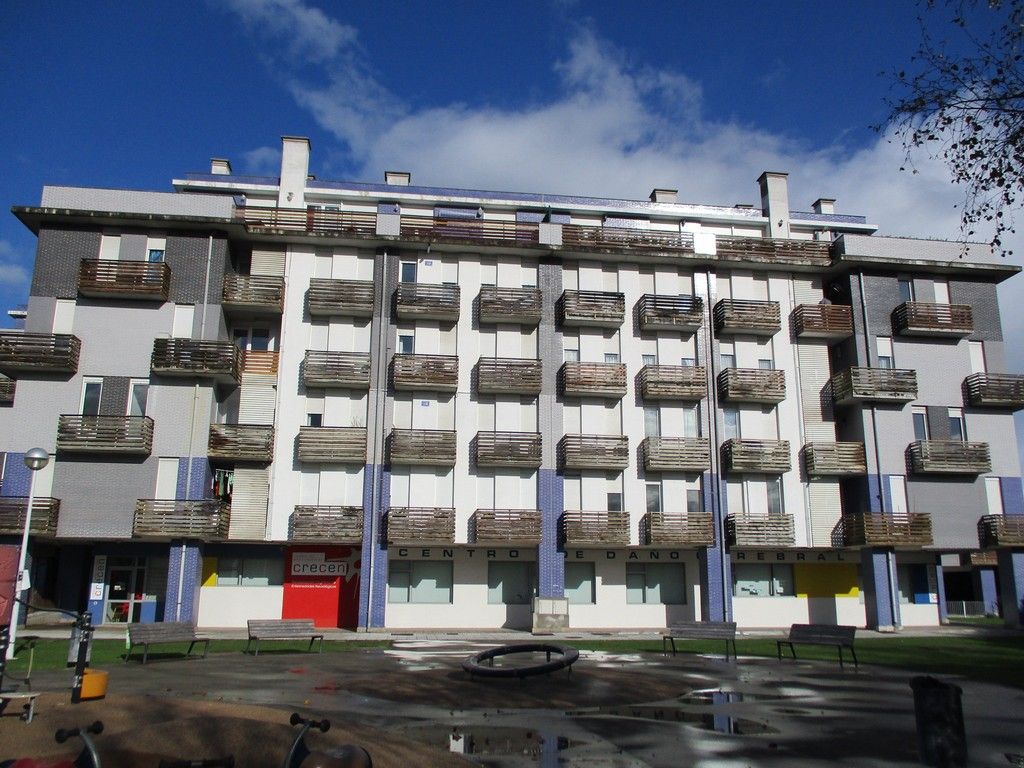 Vista exterior de Pis en venda en Santa Cruz de Bezana