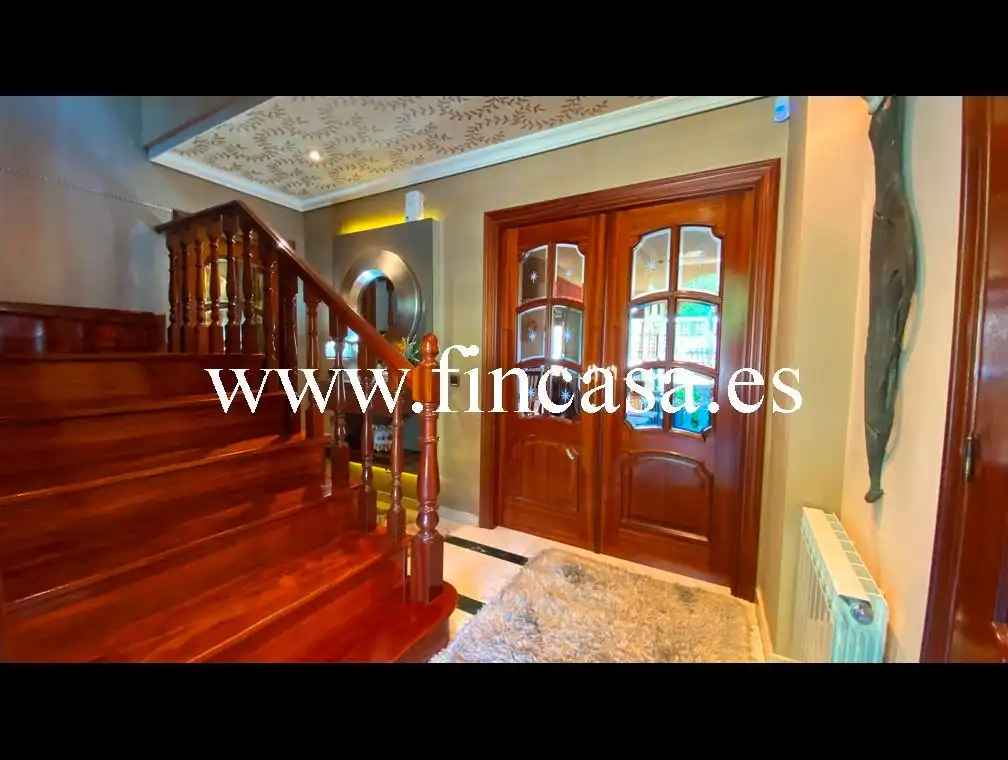 Casa o chalet en venta en Vigo  con Calefacción, Jardín privado y Parquet